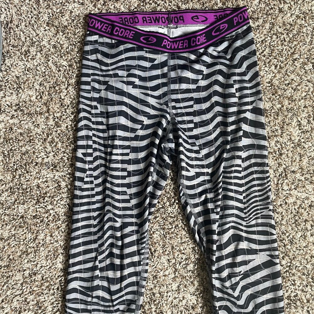 3/$15 C9 Wavy Strip Pattern Capri Legging